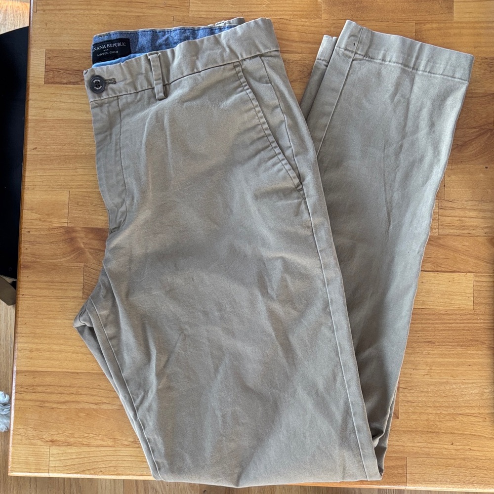 Banana Republic Men's 34x34 Khaki Slim Chinos - Light Tan